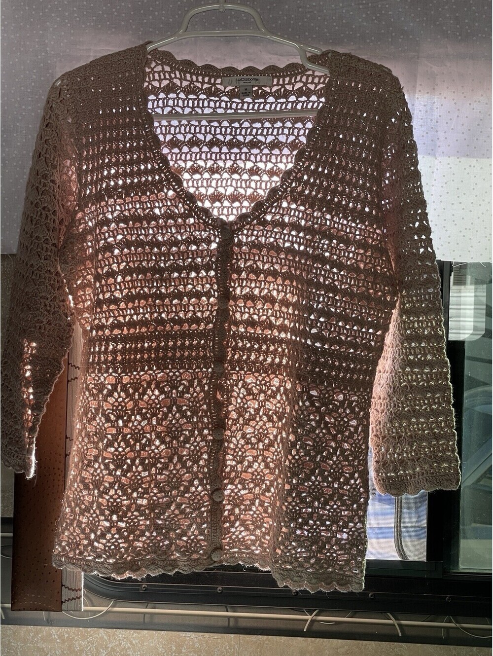 Crochet Knit Sweater Scalloped Edge SZ Medium Beige Classy
